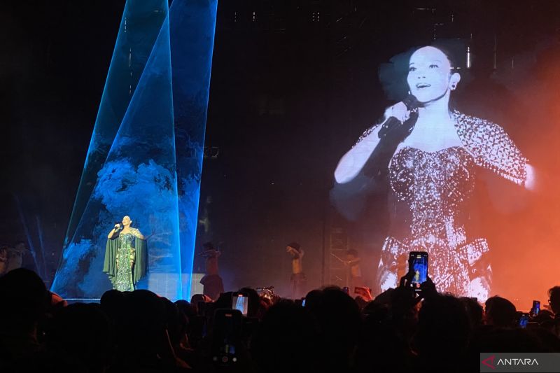 Porno godaklar barcha teshiklarda becerdin olish