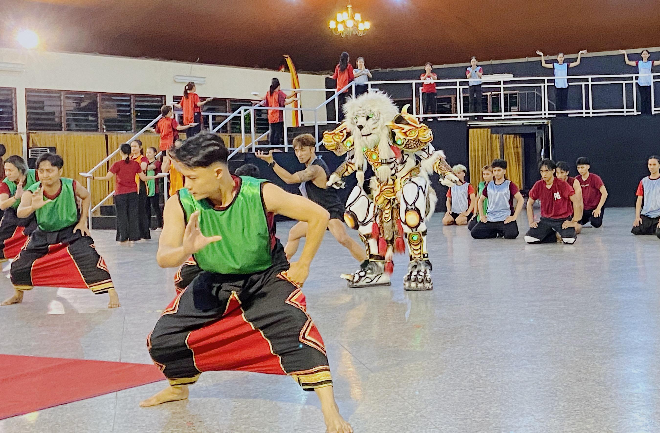 Gladi resik terbuka untuk publik pergelaran Hikayat Nusantara di Yogyakarta, Jumat (25/7/2025) malam. (Solopos/Afifa Enggar Wulandari)