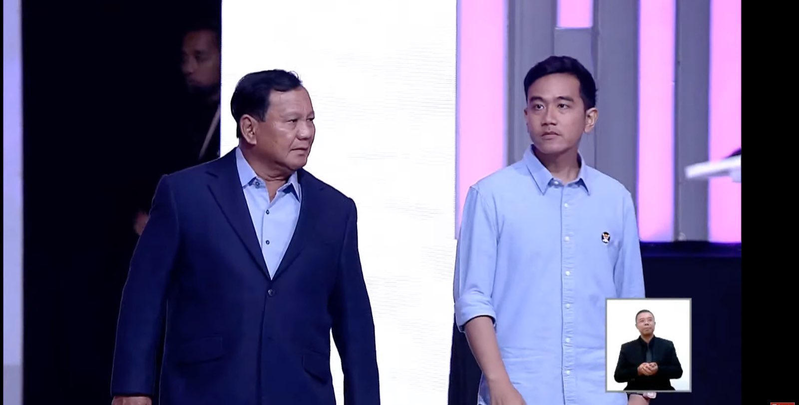 Prabowo Subianto dan Gibran Rakabuming Raka pada debat keempat cawapres untuk Pilpres 224 di Jakarta Convention Centre (JCC), Senayan, Jakarta, Minggu (21/1/2024). (Youtube/KPU RI)