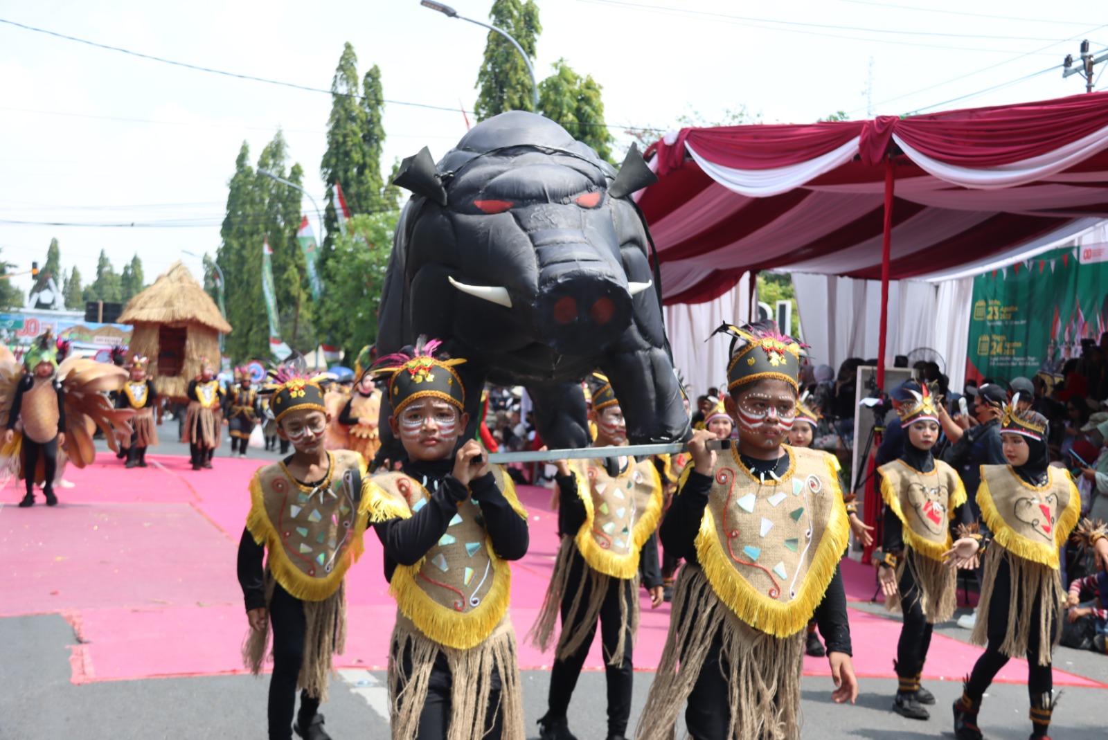 Pemerintah Kabupaten Blora kembali menggelar pawai karnaval dalam rangka memperingati Hari Ulang Tahun (HUT) ke-80 Kemerdekaan Republik Indonesia, Sabtu (23/8/2025).(Istimewa)