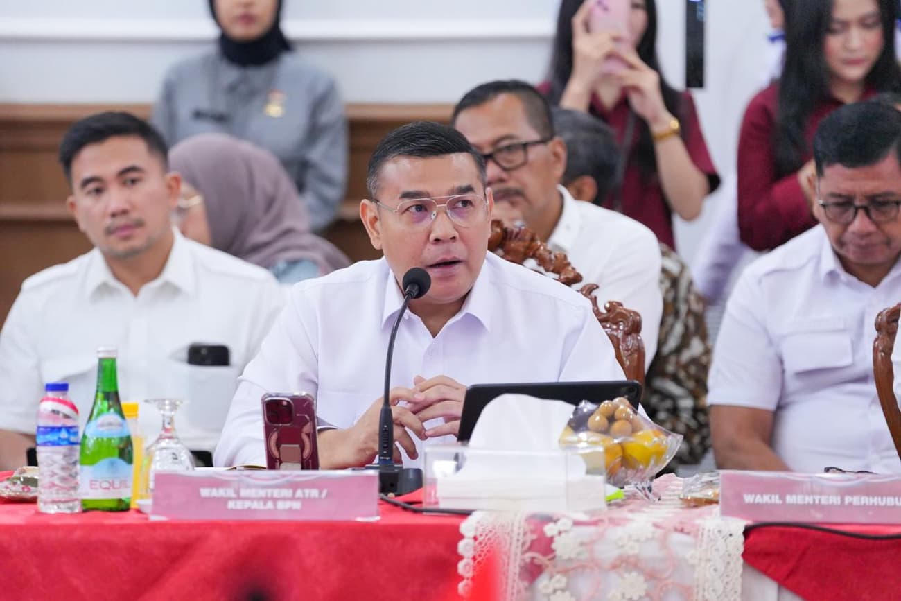 Wakil Menteri (Wamen) ATR/Wakil Kepala (Waka) BPN, Ossy Dermawan, dalam Rapat Evaluasi Pelaksanaan Inpres 12/2025 yang diadakan pada Selasa (16/9/2025). (Istimewa)