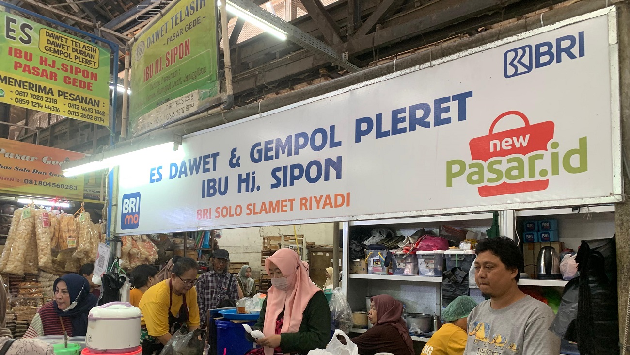 Kios EsDawet Telasih Hj. Sipon di pasar Gede, Solo pada Rabu (1/10/2025). (Aura Aulia Miftakhul Risqi/Espos.id)