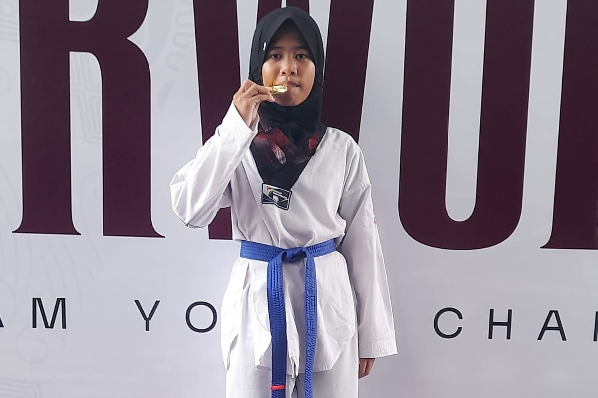 Oriq sargish va keksa odam ortasidagi jinsiy aloqa