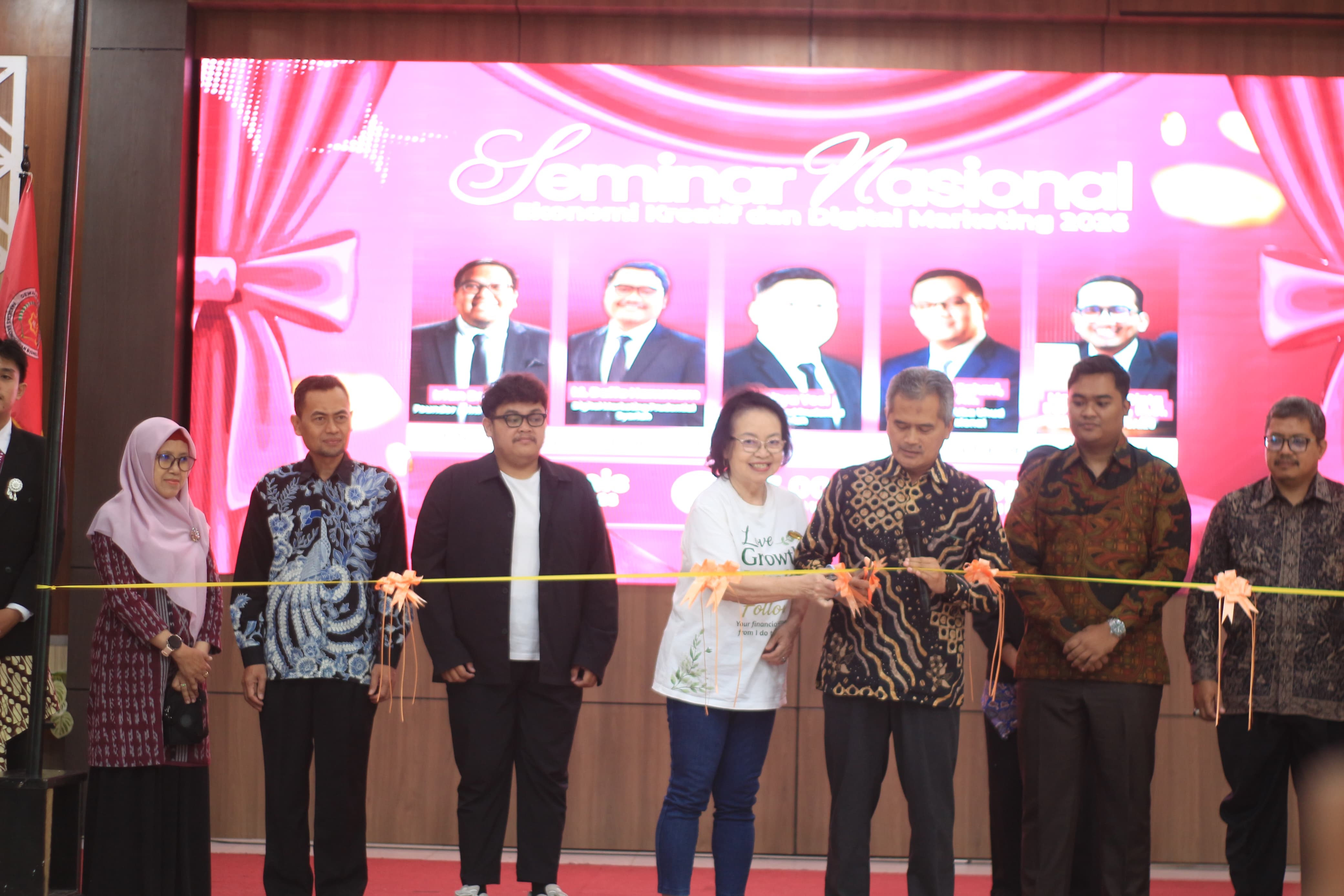 Dewan Eksekutif Mahasiswa (DEMA) FEBI UIN Saizu mengadakan Seminar Nasional Ekonomi Kreatif dan Digital Marketing 2026. (Istimewa)