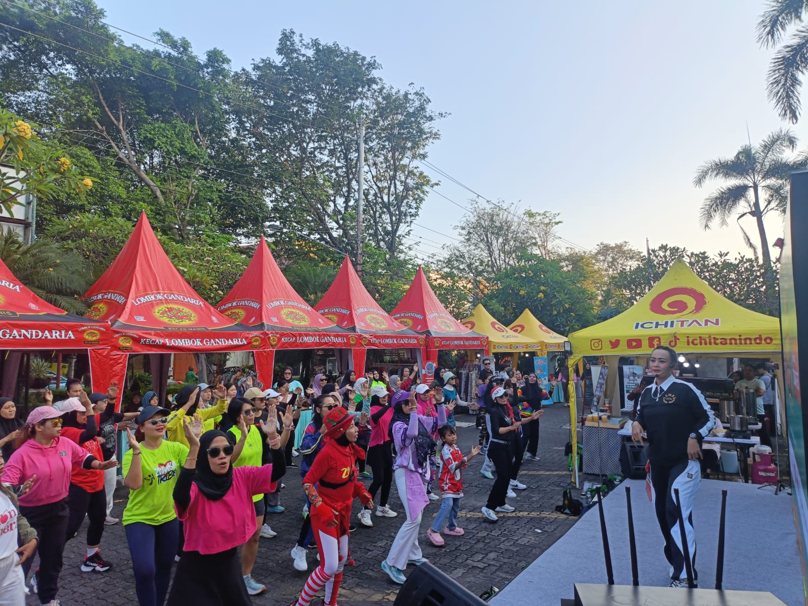 Setelah sukses menggelar Sunday Market perdana di April lalu, kali ini Hotel Sahid Jaya Solo kembali menggelar Sunday Market kali kedua, Minggu (7/6/2026). (Espos/Bayu Jatmiko Adi)