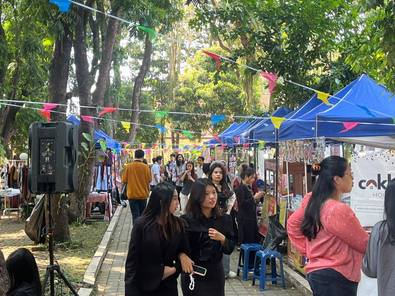 Suasana Pasar KAWSAMA Vol. 6 yang digelar Direktorat Inovasi dan Kewirausahaan (DIK) UKSW, Kamis dan Jumat (11-12/6/2026). (Istimewa)